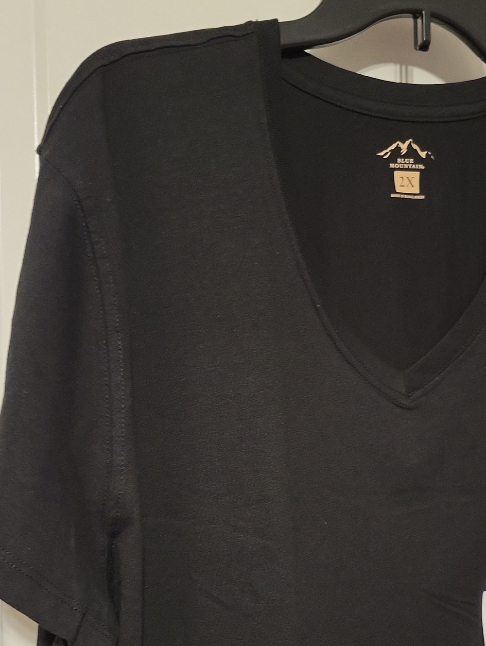 Blue Mountain Women's V-neck, Gray, Black, & Blue, 2X, T-shirts. NWT. - Picture 10 of 11